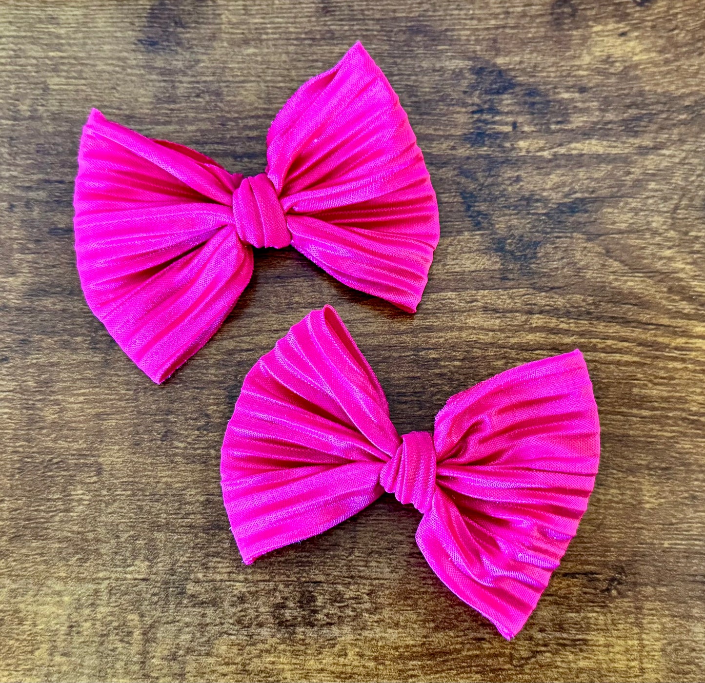 Pleated Fuchsia Dainty Set