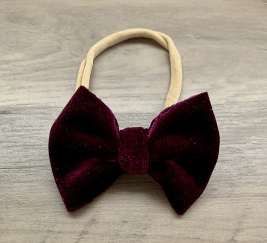 Black Velvet Newborn Bow - EmZo Bowsnewborn bow
