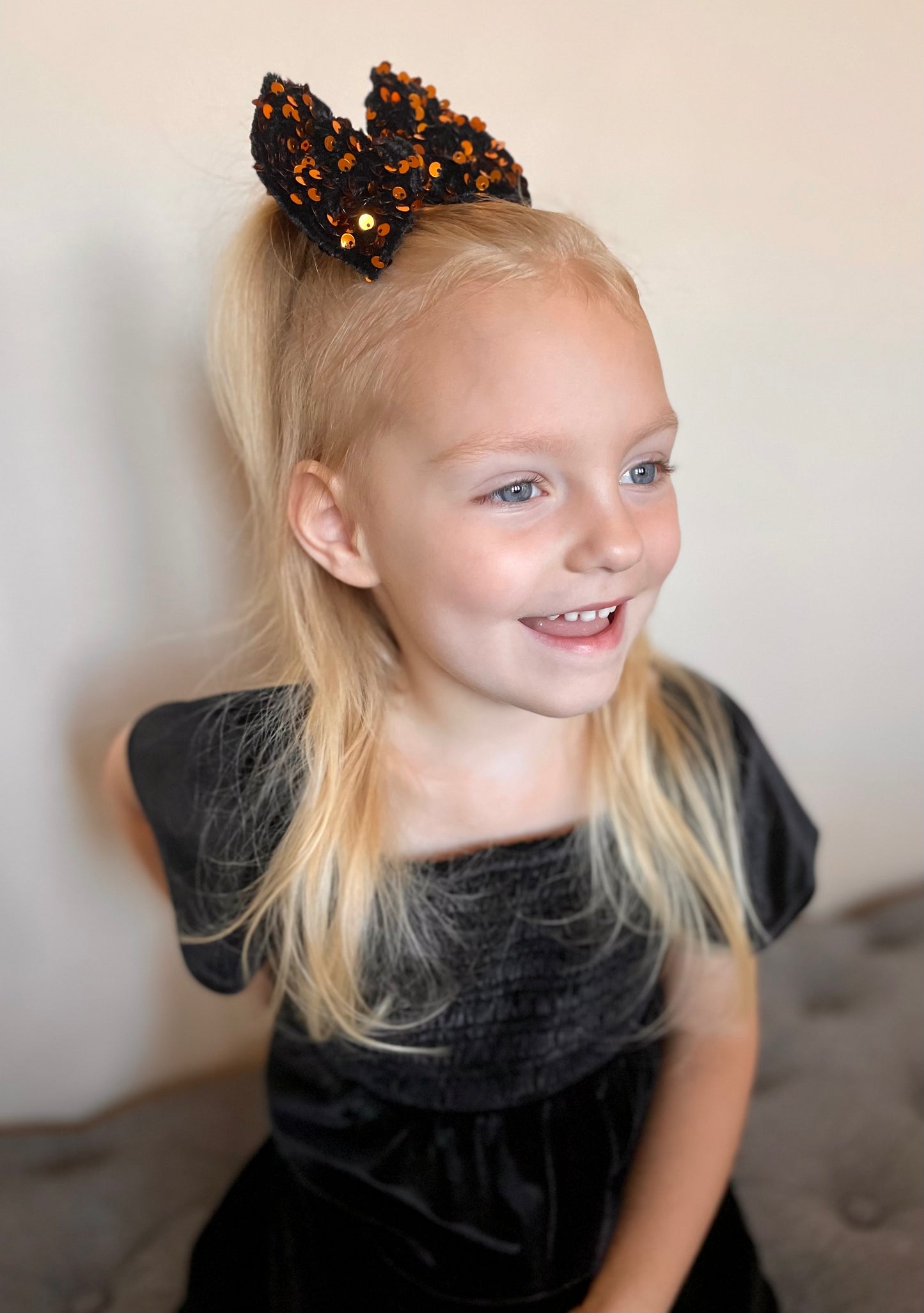 Gold Sequin Velvet Bow