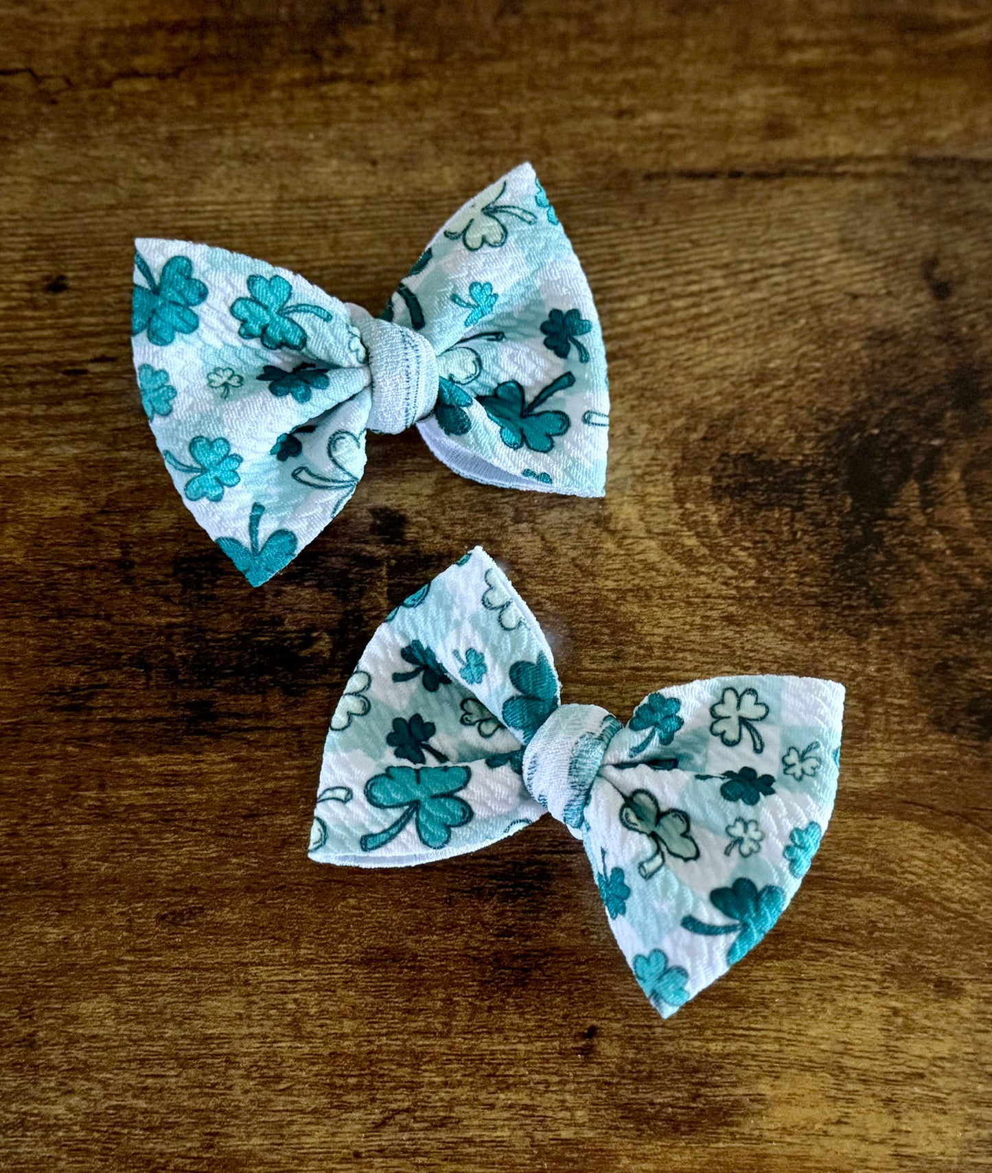Checkered Shamrocks Dainty Set