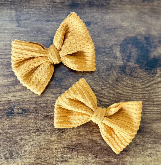 Harvest Gold Dainty Set