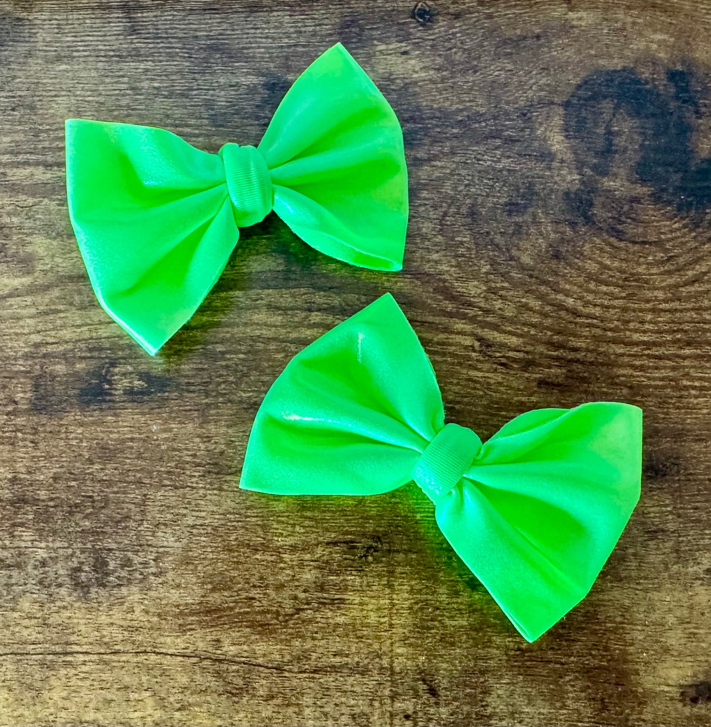 Neon Green Shimmer Dainty Set
