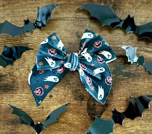 Flower Ghosts Sailor Bow - EmZo BowsSailor bow