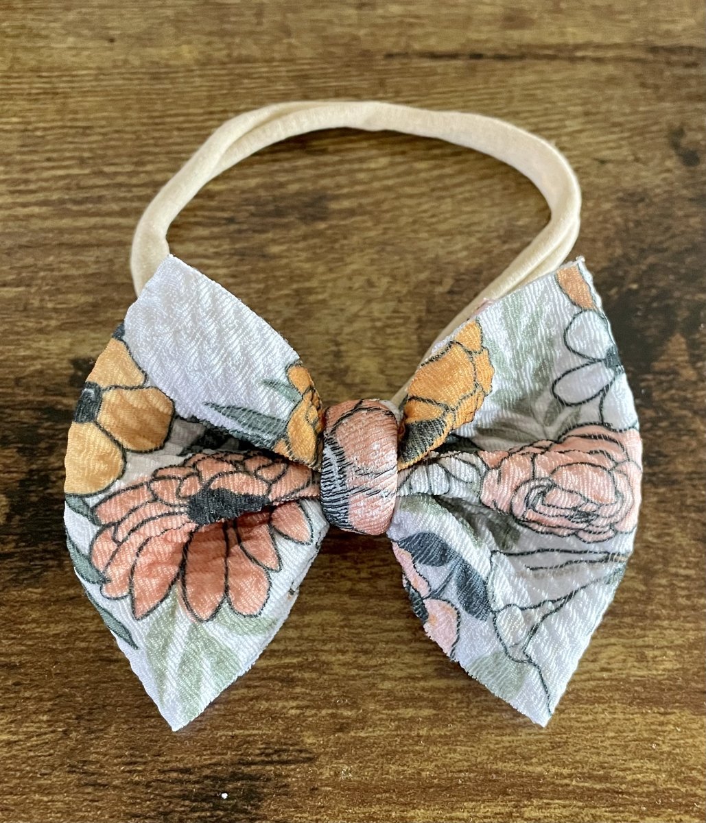 Blossom Newborn Bow - EmZo Bowsnewborn bow