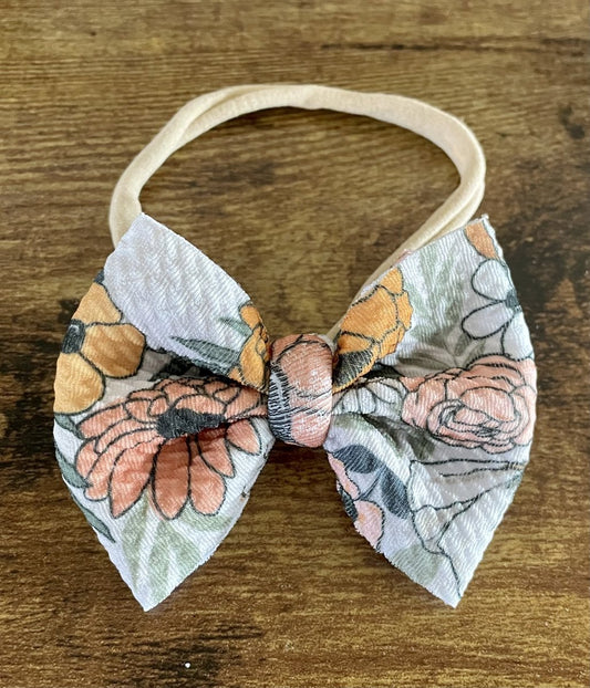 Blossom Newborn Bow - EmZo Bowsnewborn bow