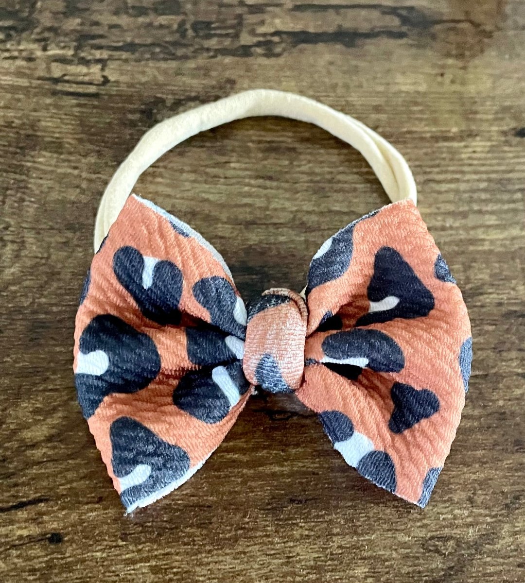 Dark Cheetah Newborn Bow - EmZo Bowsnewborn bow