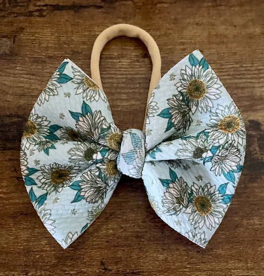 Boho Daisies Bow