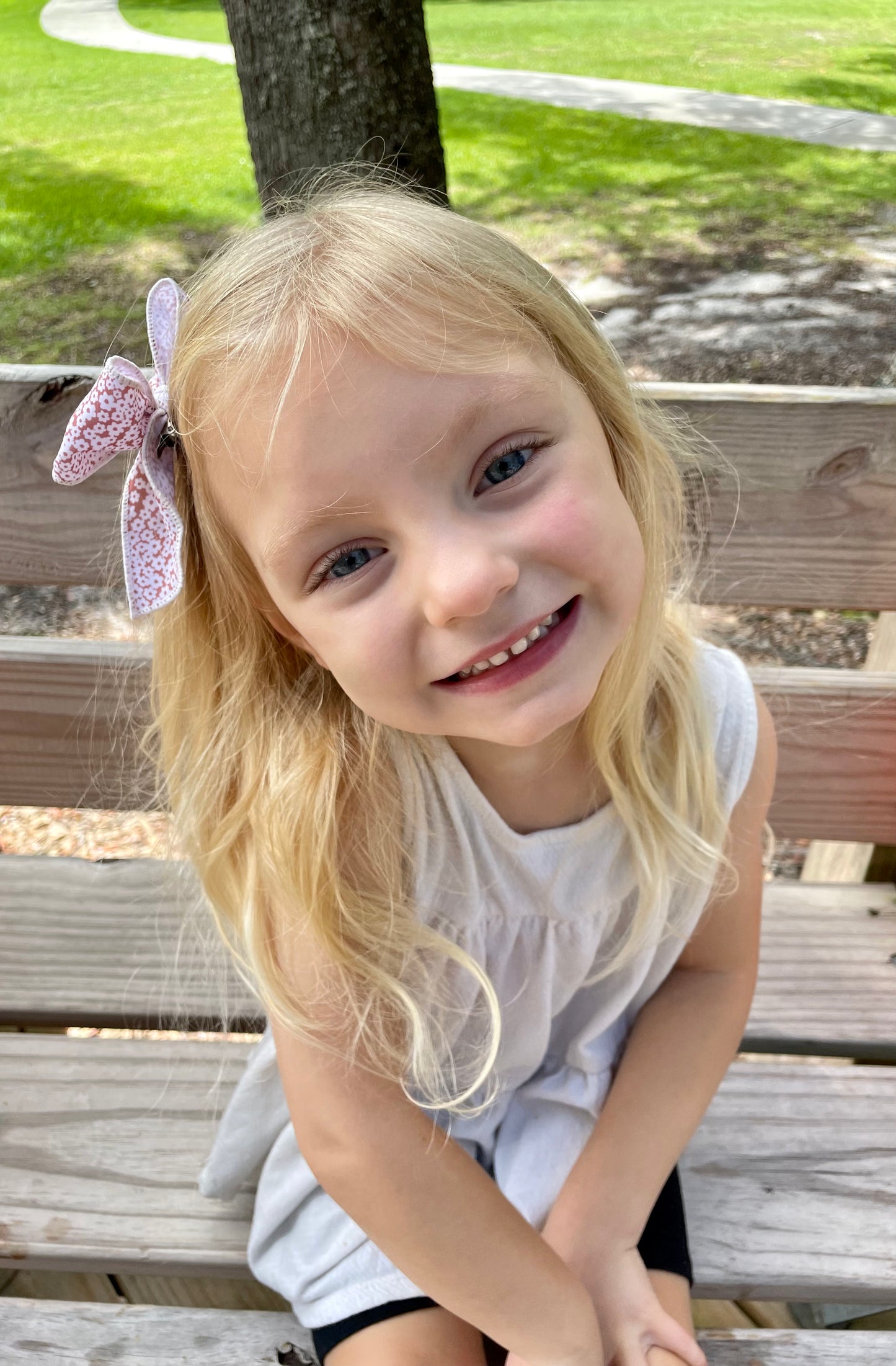 Neutral Flowers Sailor Bow
