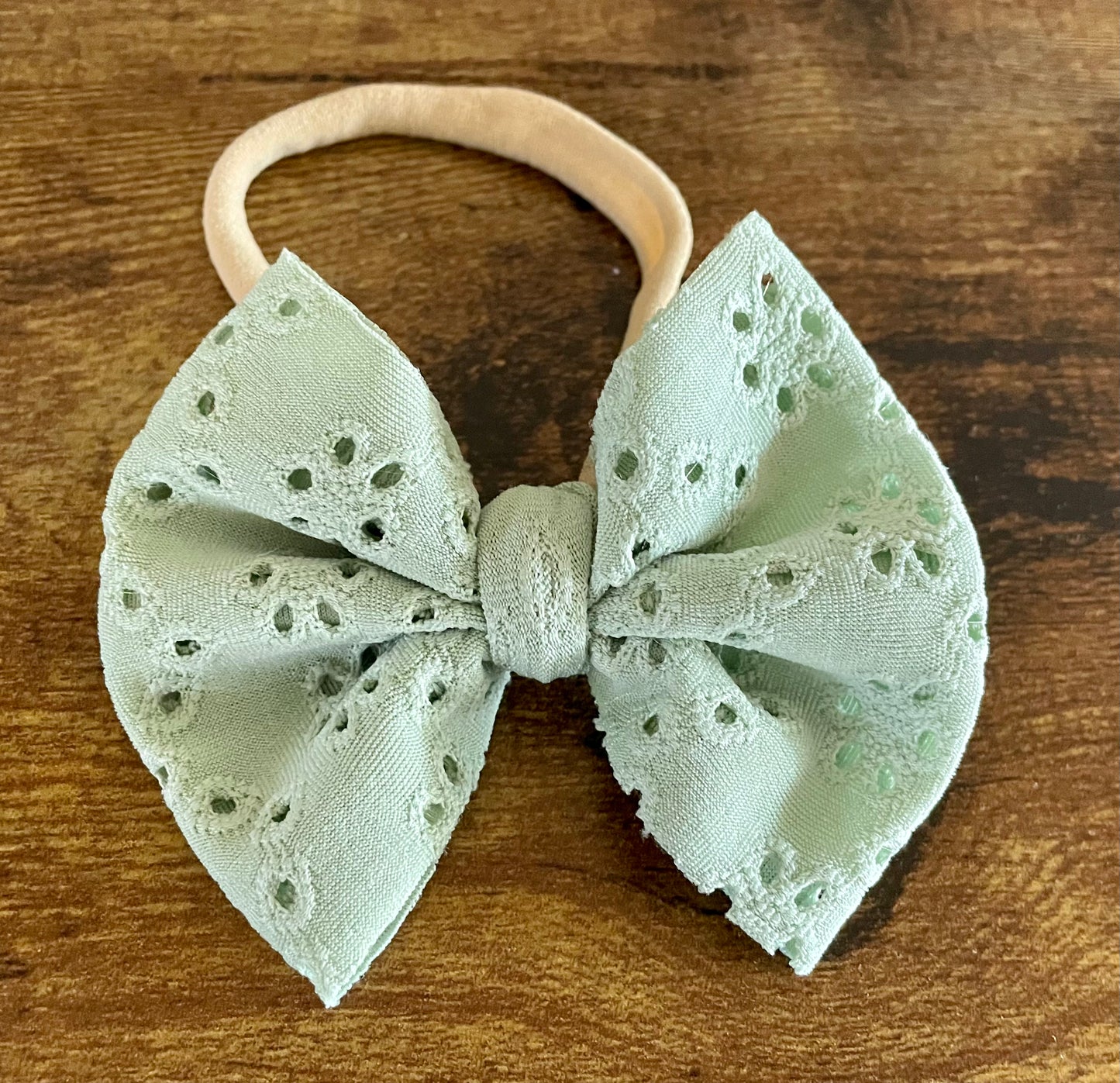 Sage Eyelet Bow