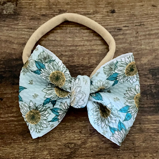 Boho Daisies Newborn Bow