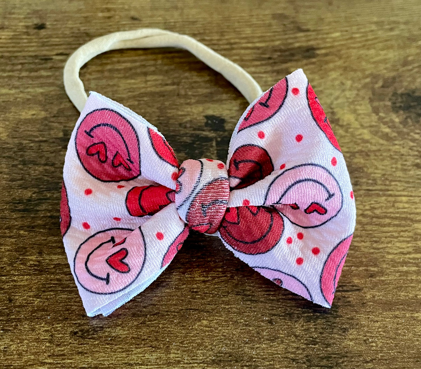 Heart Eyes Newborn Bow