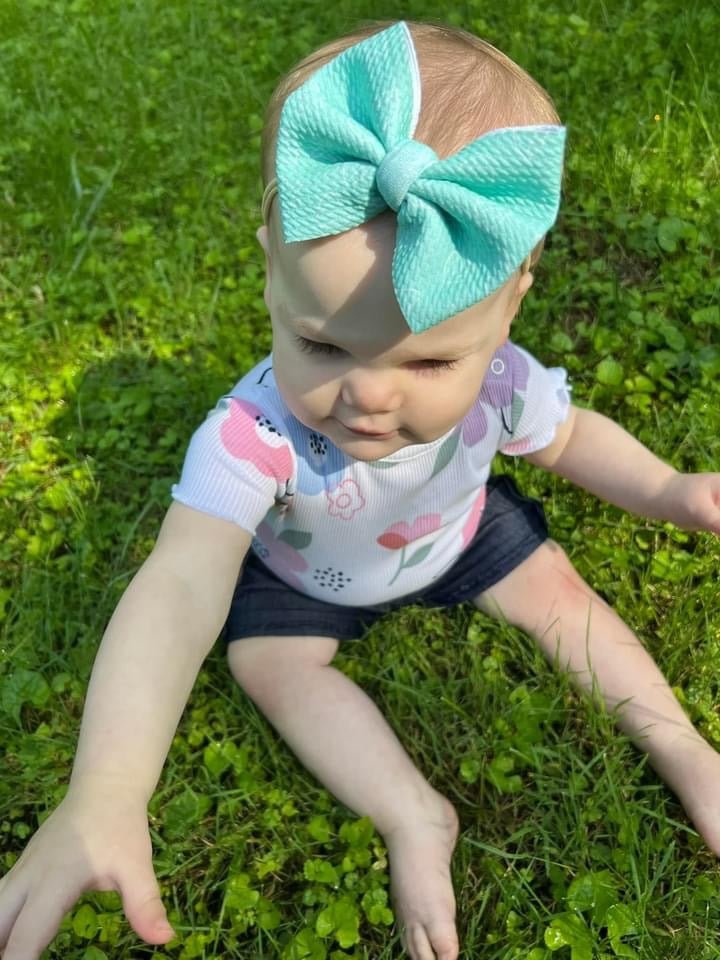 Seafoam Shells Bow - EmZo Bowsbow