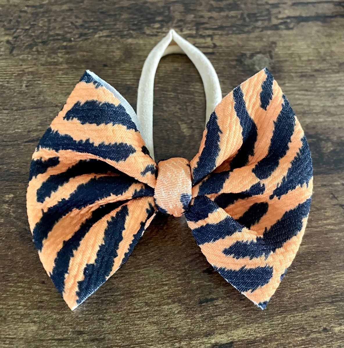 Tiger Bow - EmZo Bowsbow