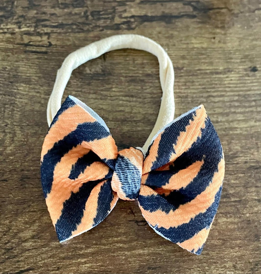 Tiger Newborn Bow - EmZo Bowsnewborn bow